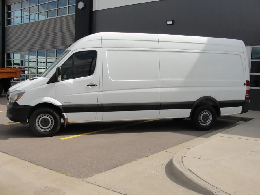 2014 Mercedes Benz Sprinter | Photo 2 of 13