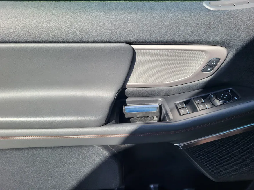 2025 Ford Expedition Max Active | Photo 19 of 27