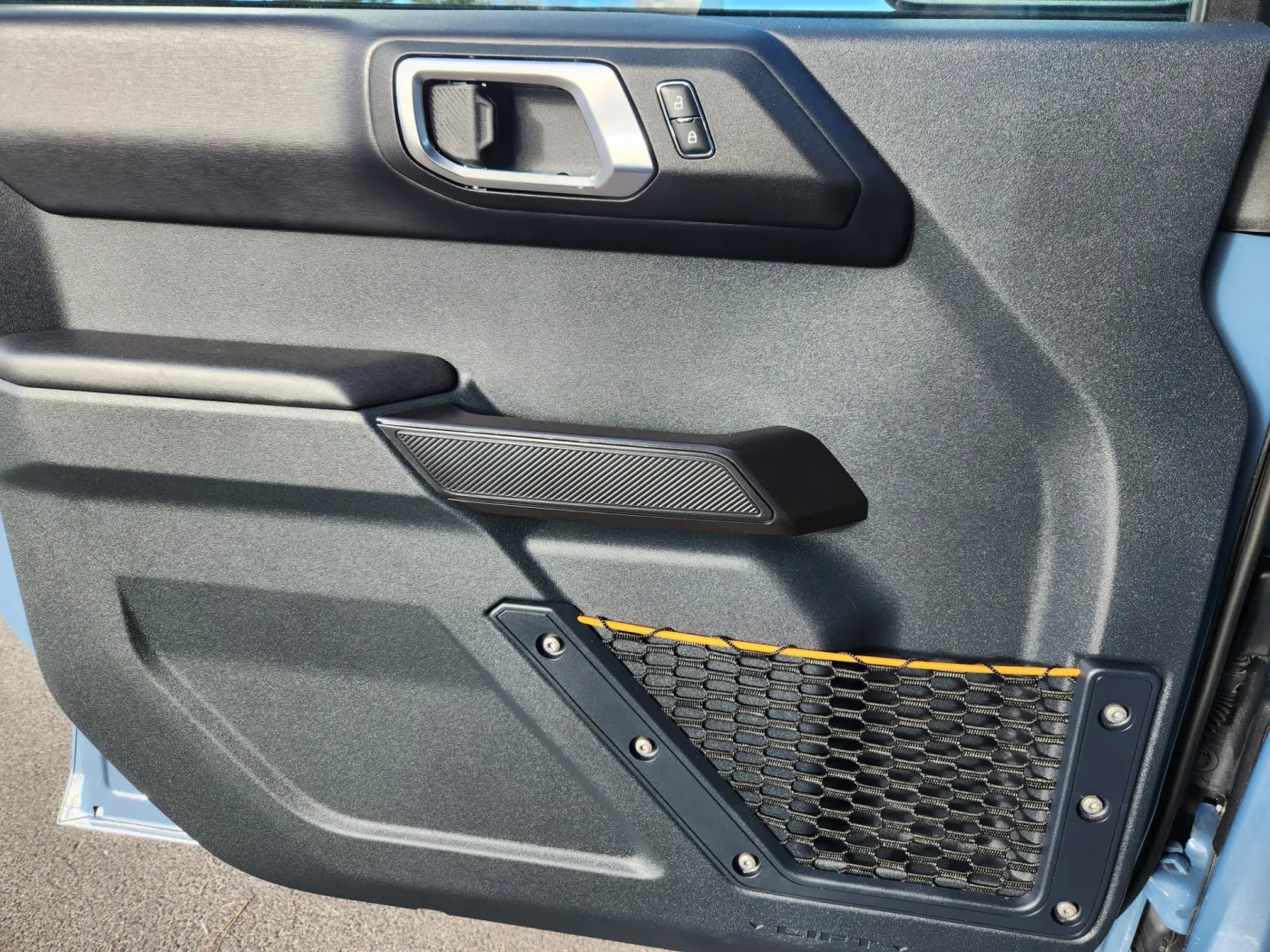 2024 Ford Bronco Badlands | Photo 5 of 31