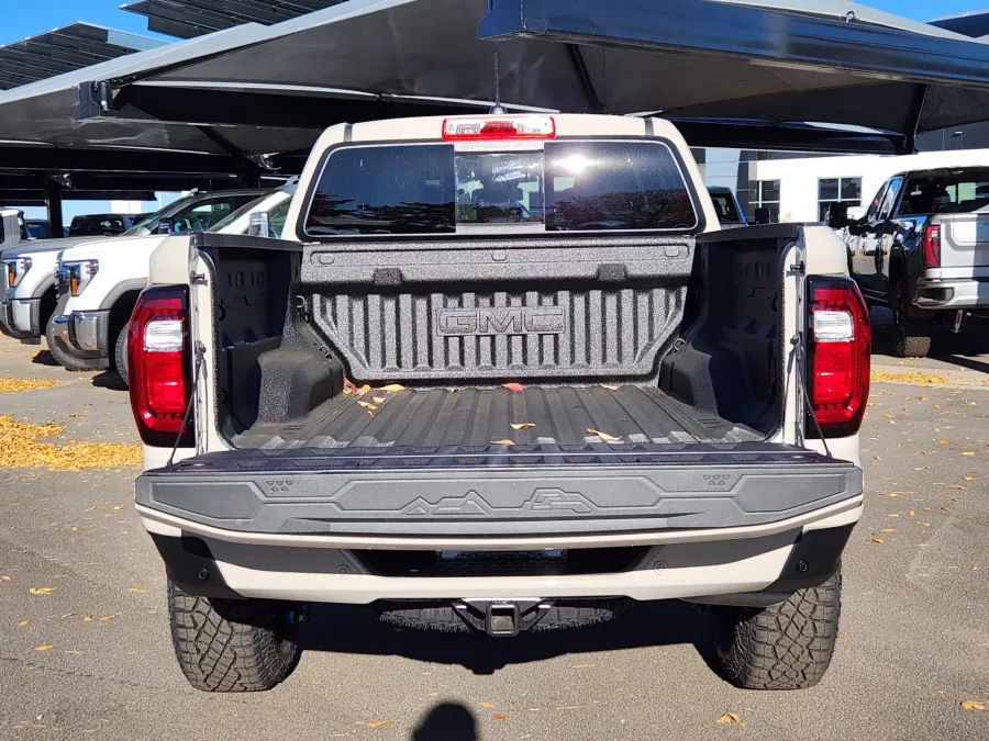 2026 GMC Canyon 4WD AT4X | Photo 14 of 29