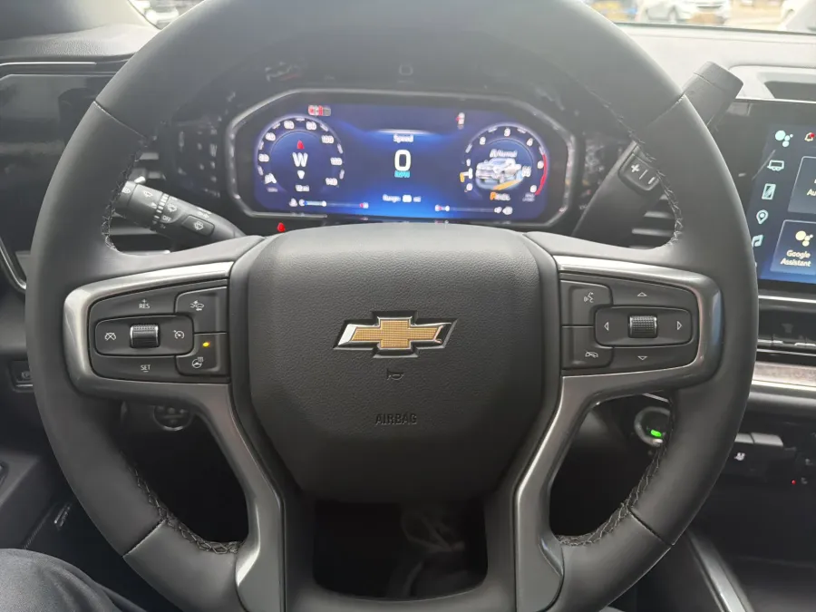 2026 Chevrolet Silverado 3500HD LTZ | Photo 18 of 22