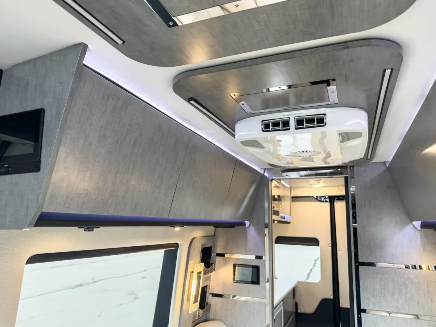2026 Tiffin GT2 24 CG | Photo 17 of 28