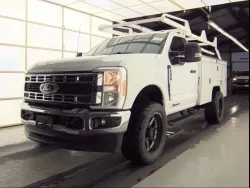 2023 Ford Super Duty F-350 XL | Thumbnail Photo 1 of 1