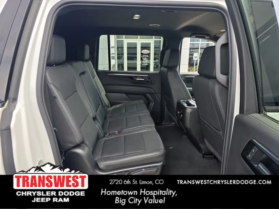 2025 Chevrolet Suburban Z71 | Photo 19 of 32