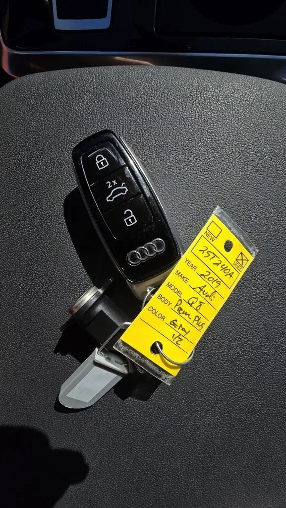 2019 Audi Q8 | Photo 23 of 29