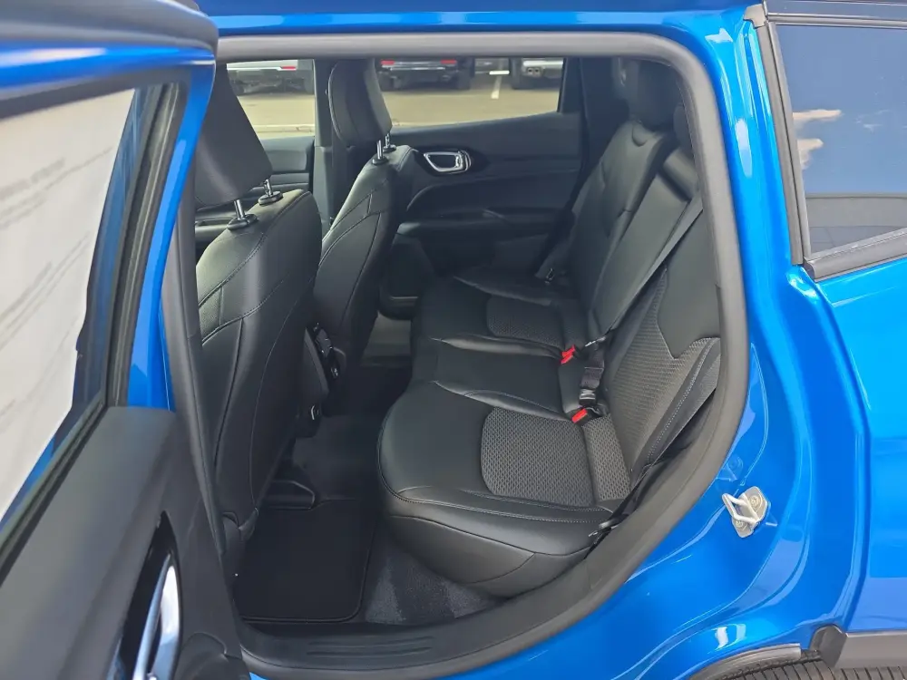 2026 Jeep Compass Latitude Altitude - Photo 11