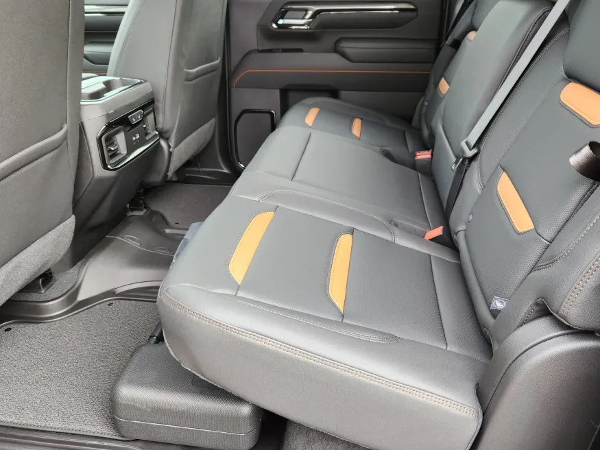 2026 GMC Sierra 2500HD AT4 | Photo 10 of 27