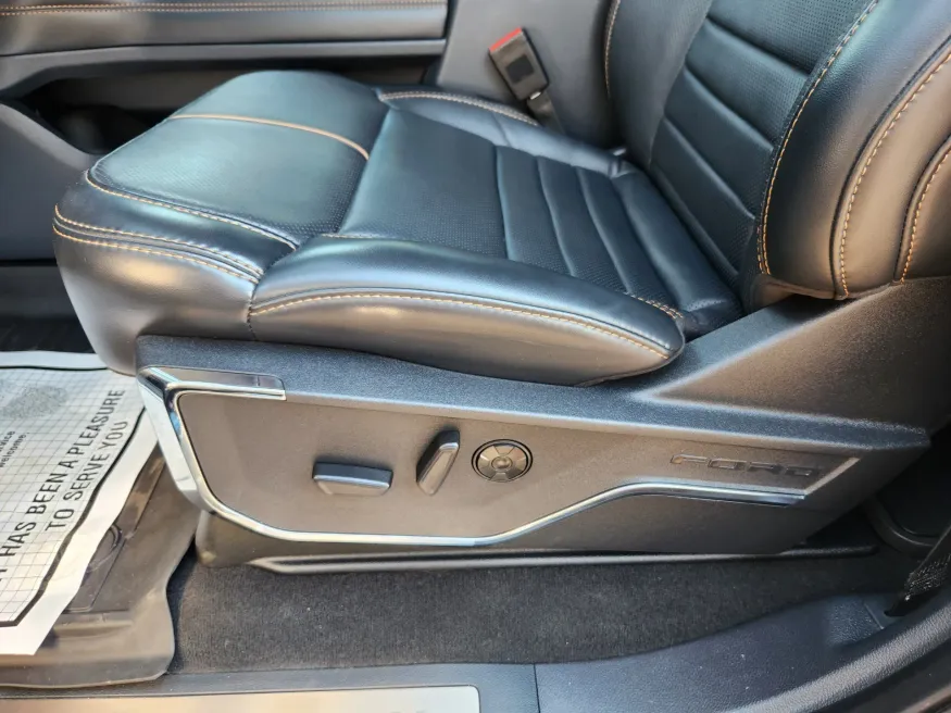 2024 Ford Super Duty F-350 SRW | Photo 9 of 33