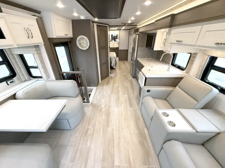 2026 Newmar Super Star 4159 | Photo 4 of 27
