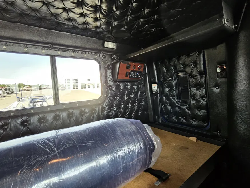 2022 Western Star 4900FA | Photo 24 of 27