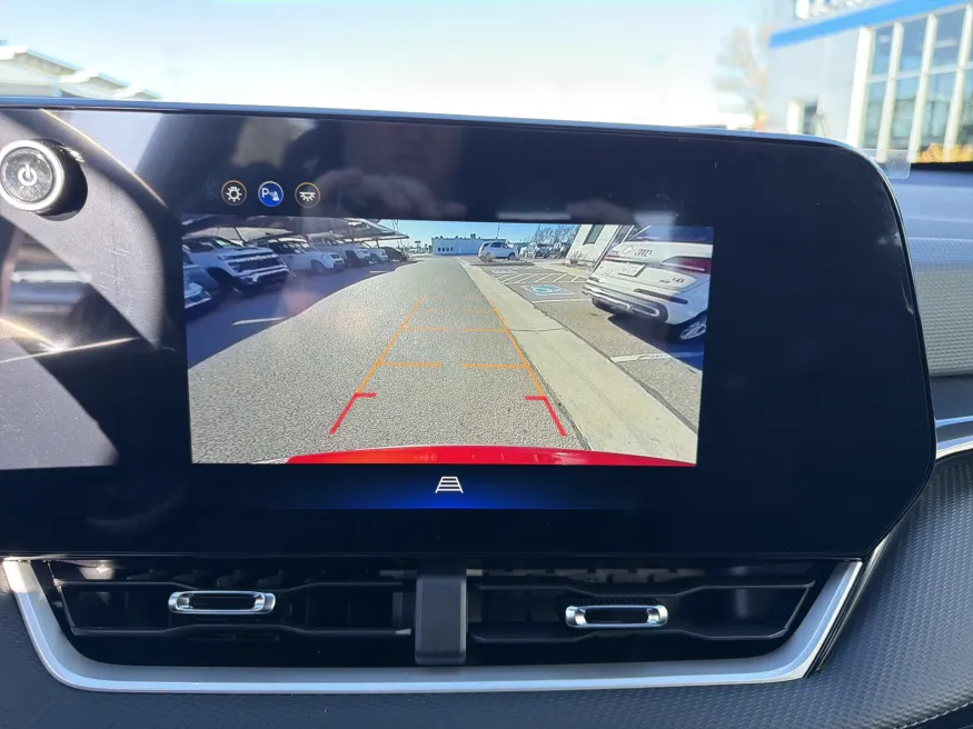 2026 Chevrolet Equinox AWD LT | Photo 14 of 18