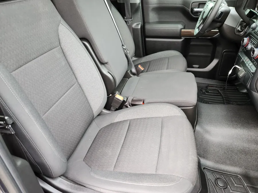 2022 Chevrolet Silverado 1500 LTD | Photo 15 of 28