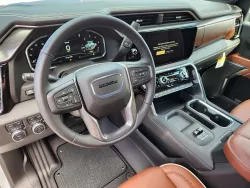 2025 GMC Sierra 2500HD Denali Ultimate | Thumbnail Photo 7 of 31