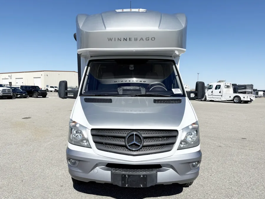 2019 Winnebago Navion 24J | Photo 17 of 24