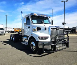 2025 Western Star 47X | Thumbnail Photo 3 of 14