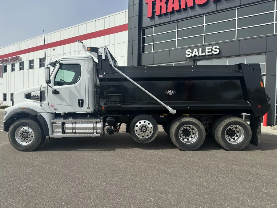 2027 Western Star 47X | Photo 8 of 15