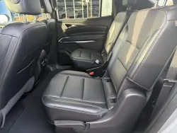 2025 Chevrolet Traverse AWD LT | Thumbnail Photo 11 of 22