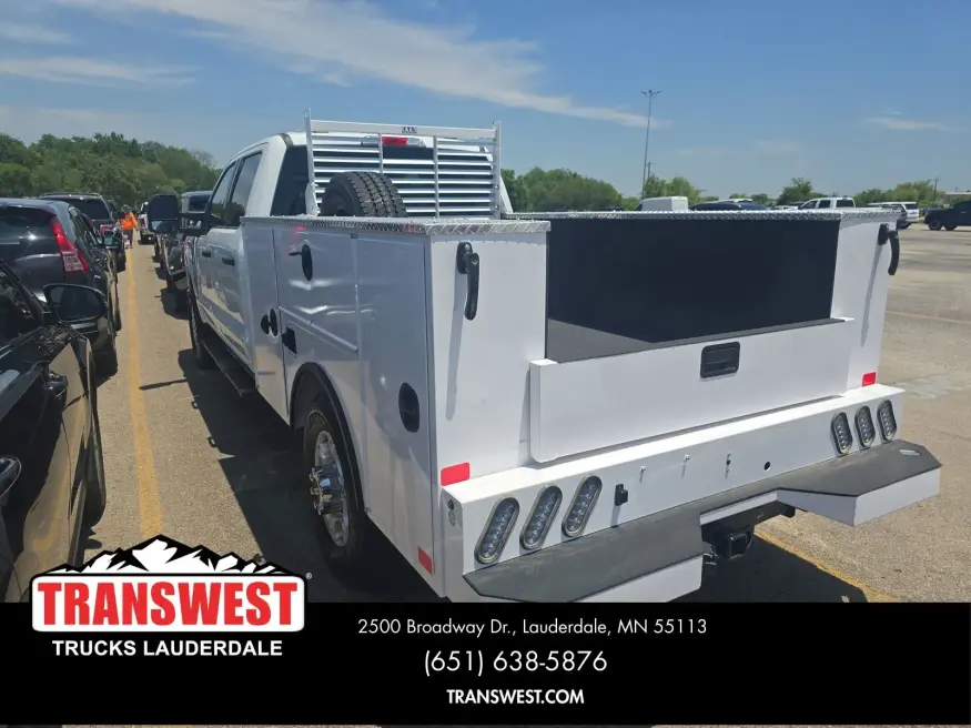 2025 Ford F-350 | Photo 2 of 7