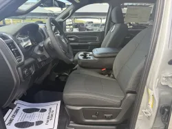 2025 RAM 3500 Big Horn | Thumbnail Photo 10 of 14