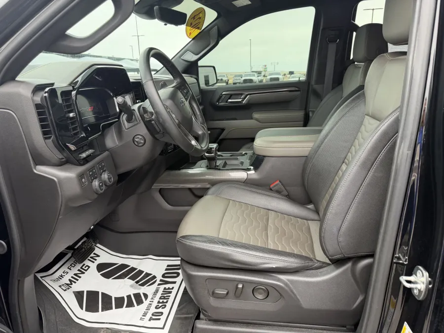 2024 Chevrolet Silverado 1500 ZR2 | Photo 14 of 20