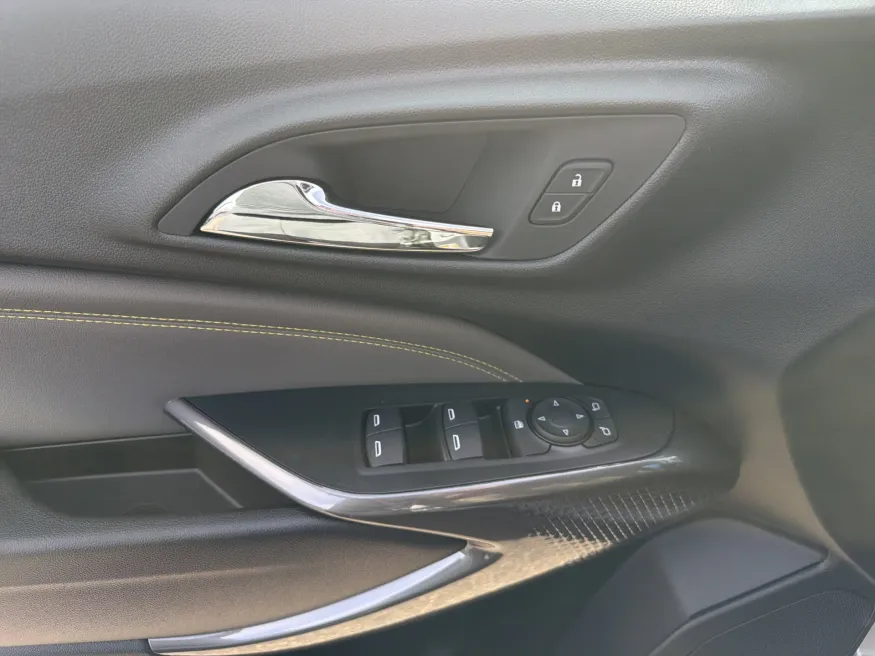 2026 Chevrolet Trax ACTIV | Photo 11 of 19