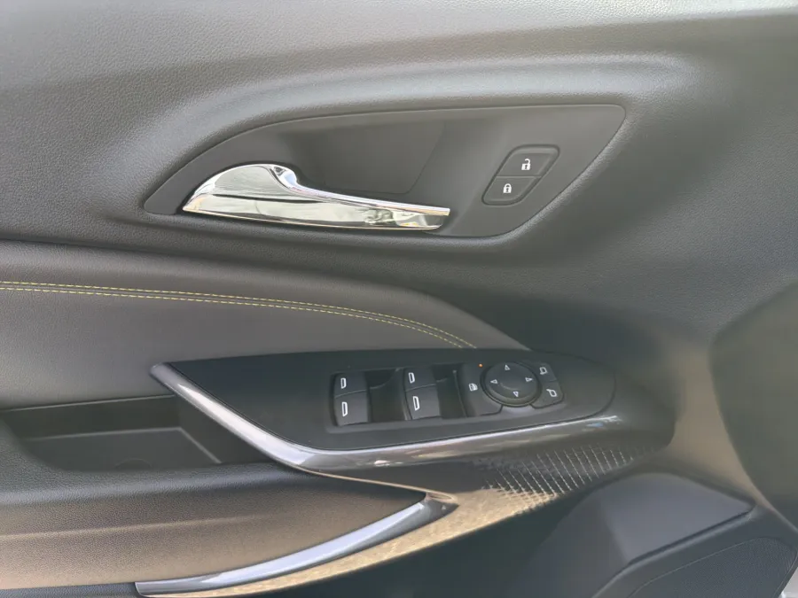 2026 Chevrolet Trax ACTIV | Photo 11 of 19