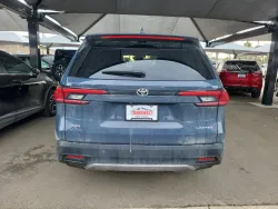 2024 Toyota Grand Highlander | Thumbnail Photo 3 of 4