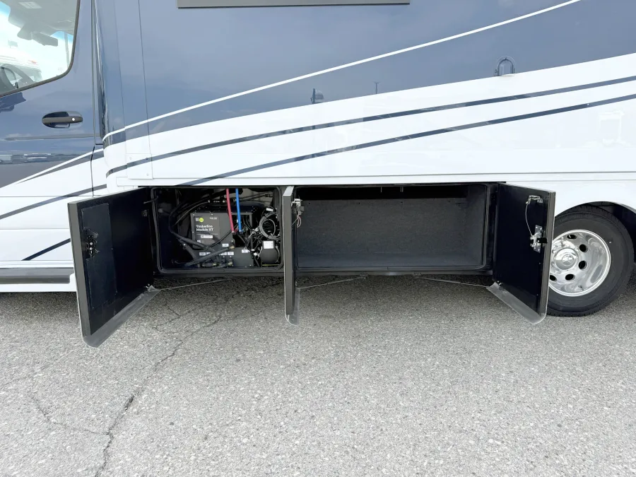 2026 Newmar Freedom Aire 2515 | Photo 24 of 23