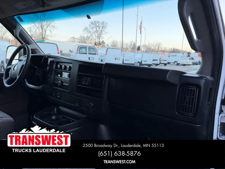 2017 Chevrolet Express 3500 Work Van | Photo 19 of 21
