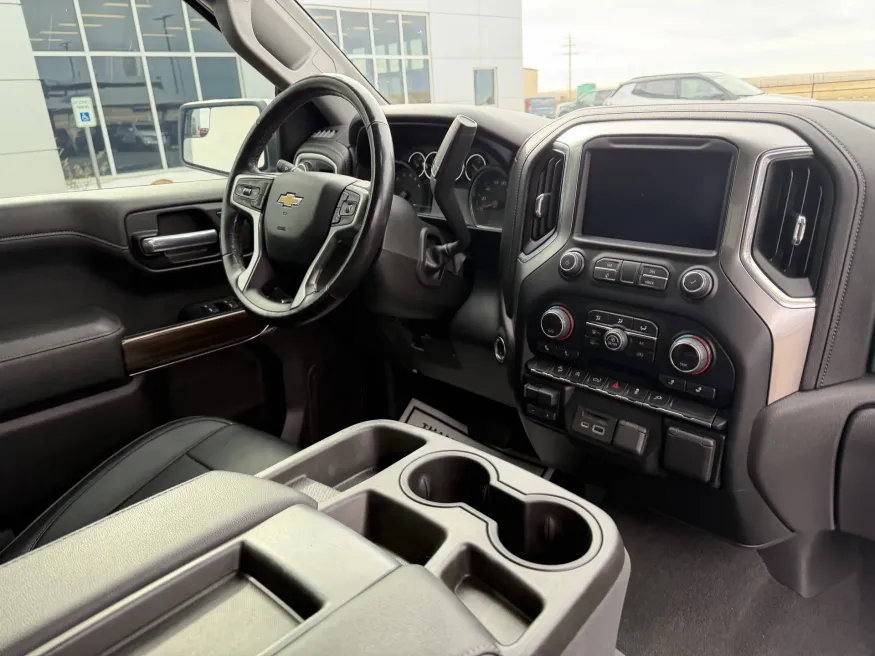 2021 Chevrolet Silverado 1500 LT | Photo 9 of 14