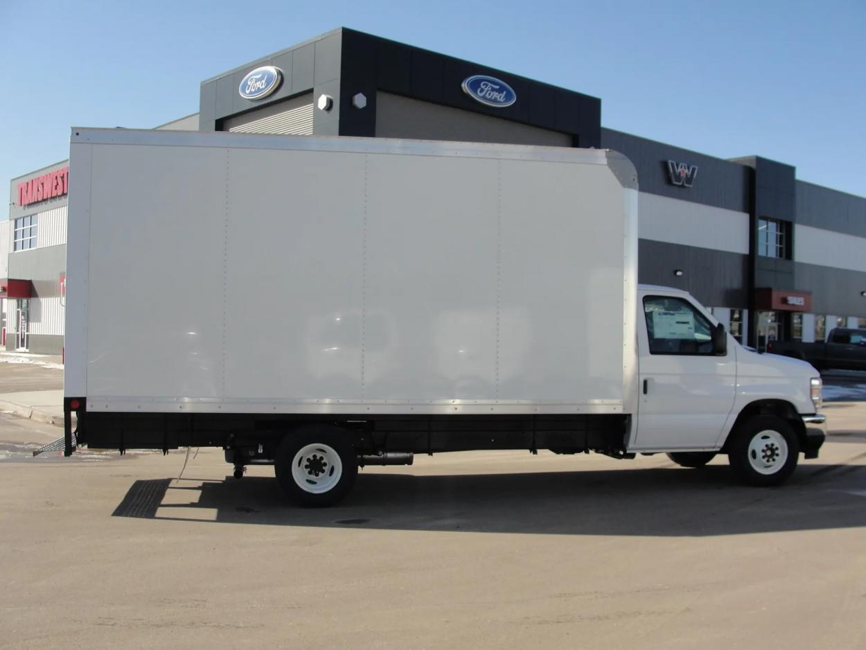 2024 Ford E350 | Photo 6 of 13