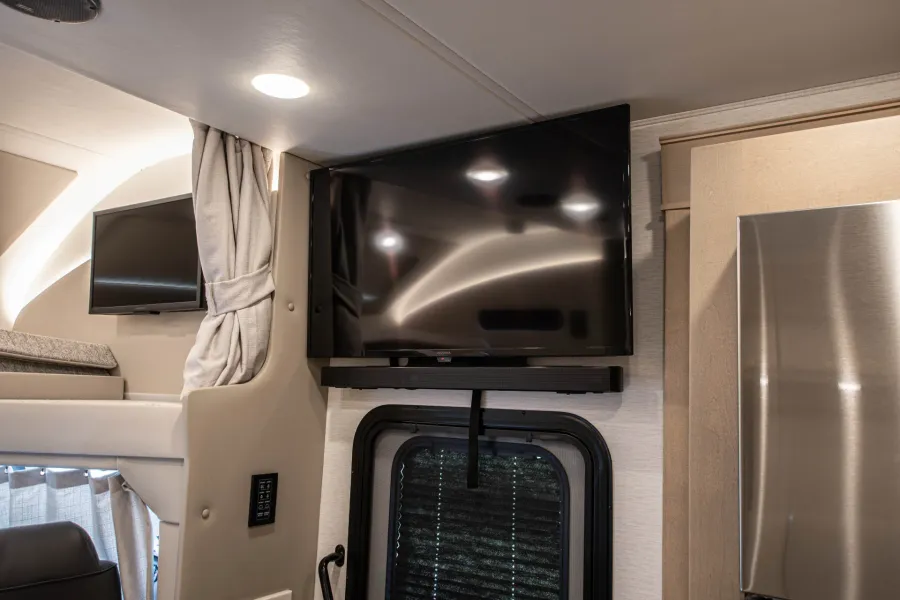 2026 Renegade Valencia 39BB | Photo 13 of 22