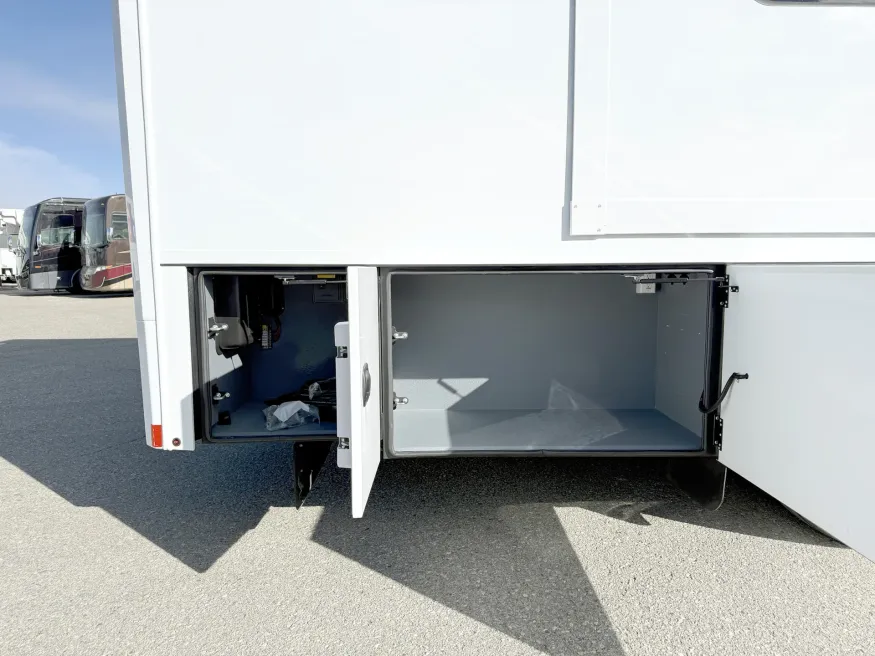 2026 Renegade Explorer 40ERB | Photo 25 of 29