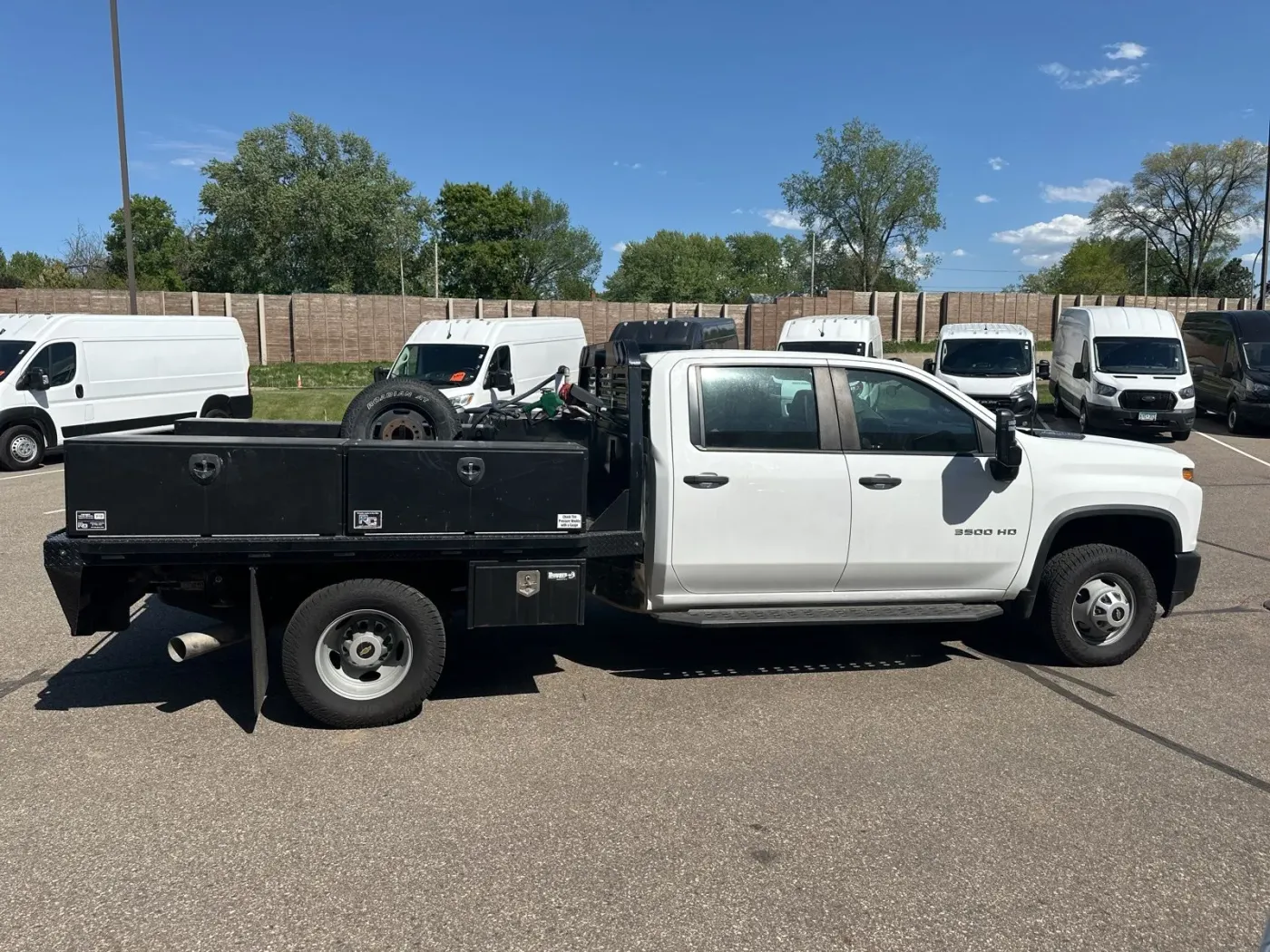 2023 Chevrolet Silverado 3500HD Work Truck | Photo 4 of 15