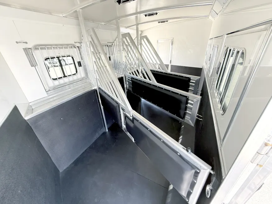 2025 Cimarron Norstar 4HLQ | Photo 17 of 30