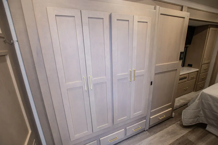 2026 Renegade Valencia 39BB | Photo 16 of 22