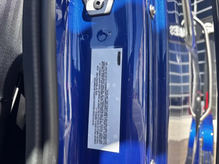 2025 Freightliner M2 106 Summit Hauler | Photo 24 of 27