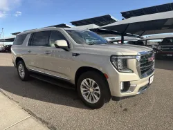 2024 GMC Yukon XL SLT | Thumbnail Photo 6 of 22