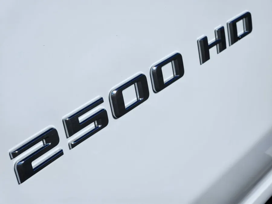 2024 Chevrolet Silverado 2500HD LT | Photo 7 of 20