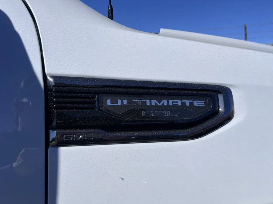 2026 GMC Sierra 1500 Denali Ultimate | Photo 19 of 28