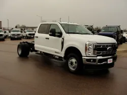 2026 Ford Super Duty F-350 | Thumbnail Photo 6 of 14