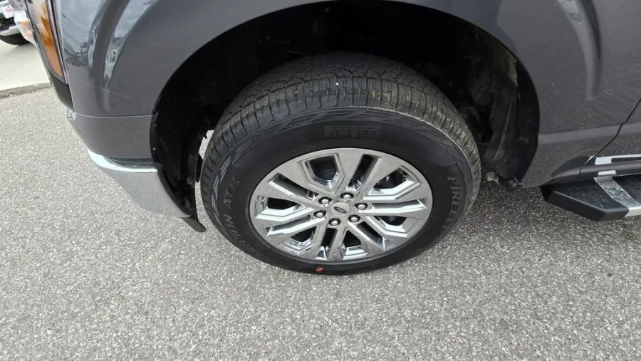 2026 Ford F-150 | Photo 19 of 40