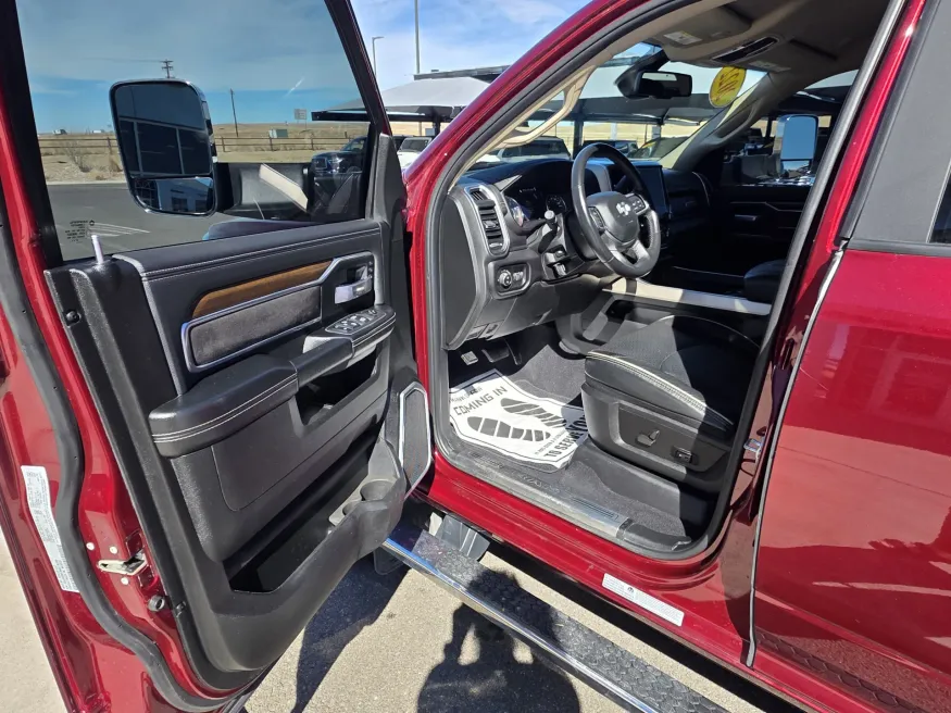 2022 RAM 3500 Laramie | Photo 8 of 24