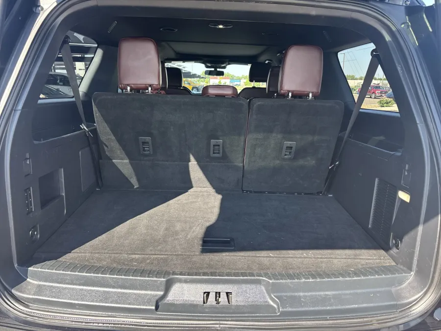 2023 Ford Expedition Max Limited | Photo 8 of 24