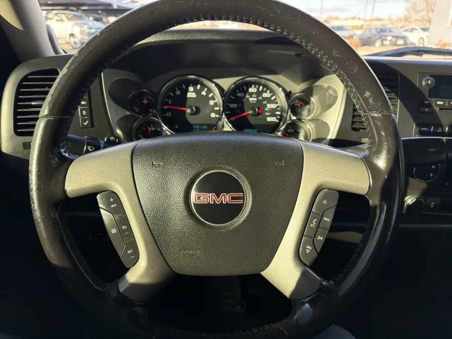 2012 GMC Sierra 1500 SLE | Photo 15 of 17