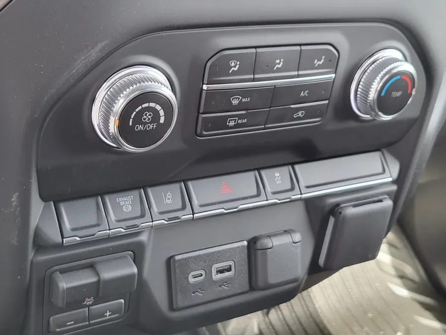 2026 GMC Sierra 3500HD CC Pro | Photo 16 of 23