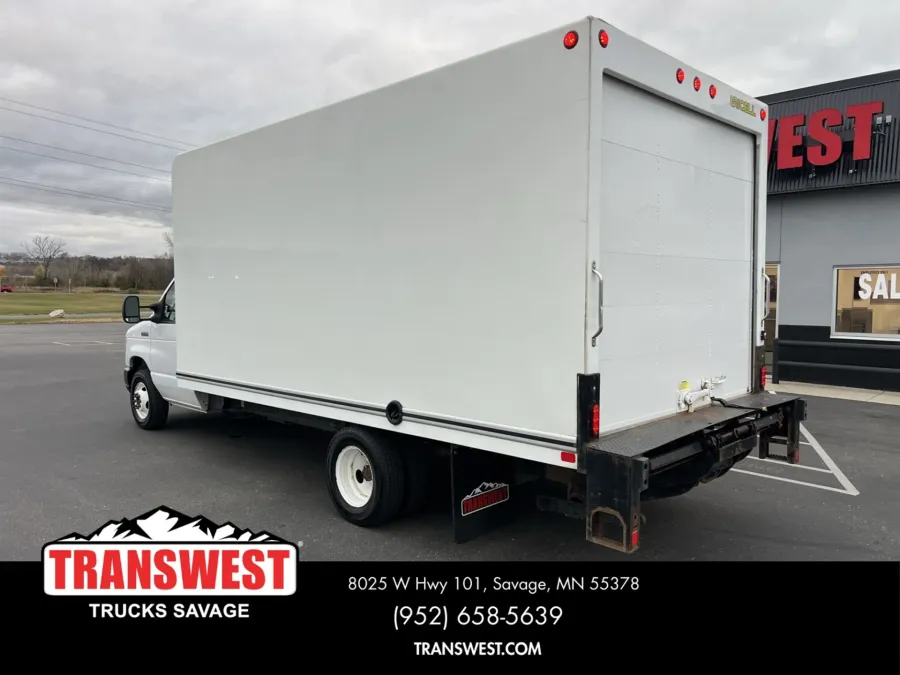 2022 Ford Econoline | Photo 10 of 17