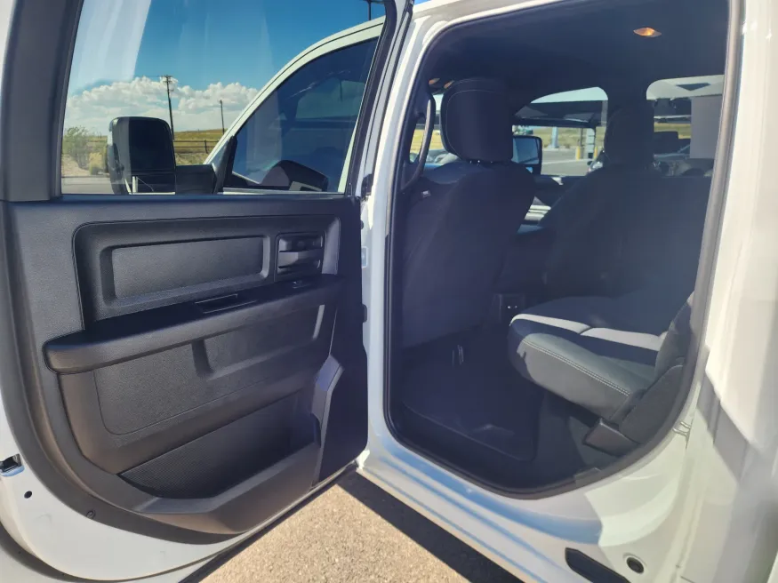 2024 RAM 3500 Tradesman | Photo 11 of 23