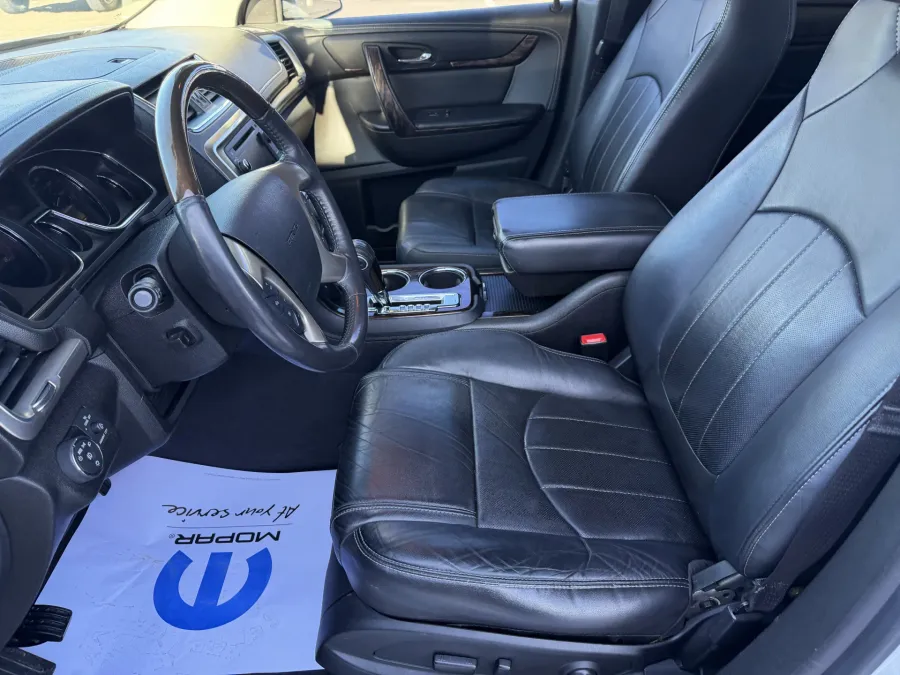 2016 GMC Acadia Denali | Photo 15 of 21