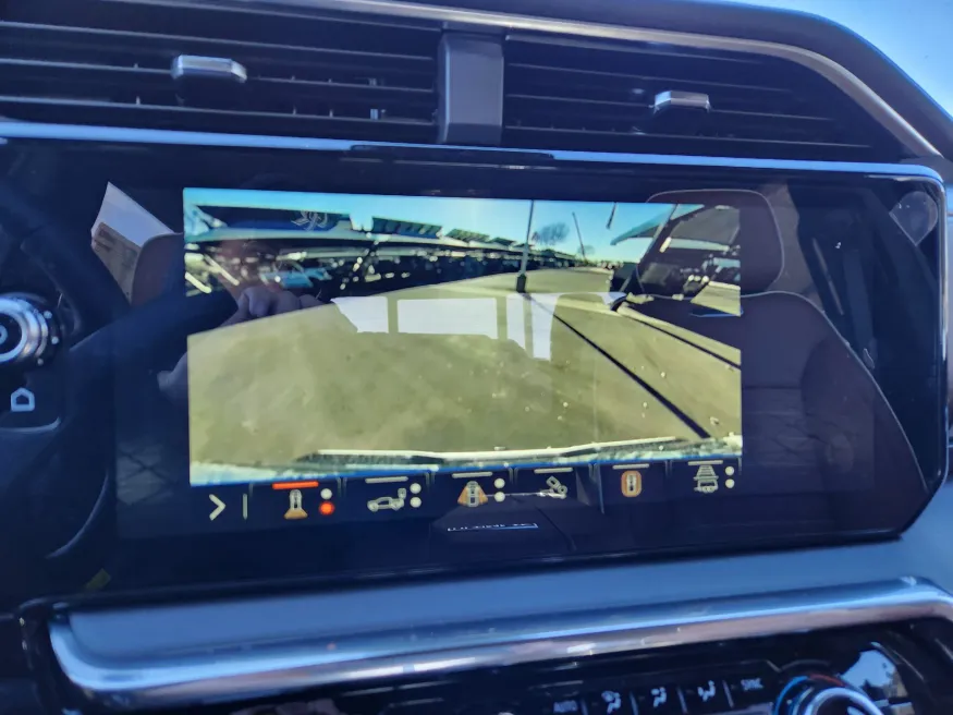 2026 GMC Sierra 3500HD Denali Ultimate | Photo 26 of 28